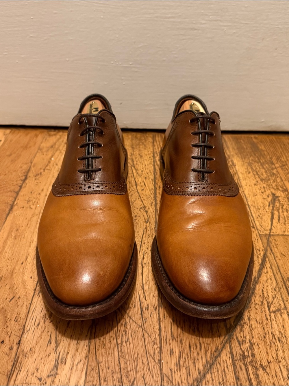 Allen Edmund’s Shelton Two-Tone Oxford Shoes (Brown)